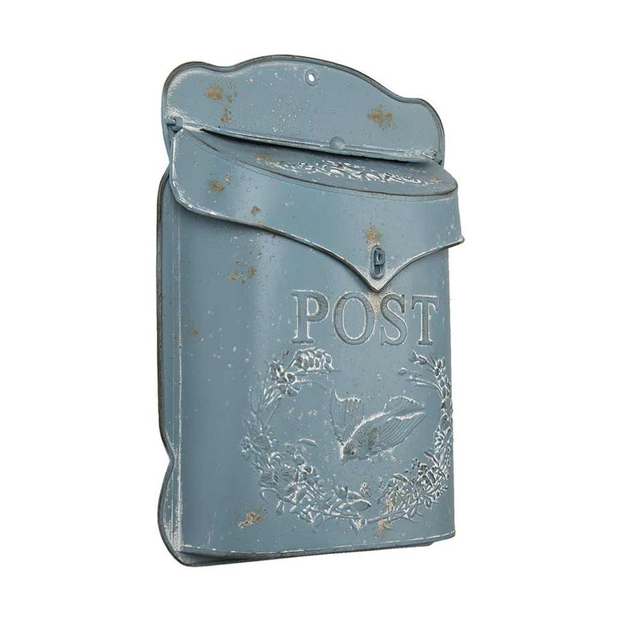 Vintage stílusú, fémből készült, antikolt kék színű, madaras és növényi dombormintával díszített, post feliratú postaláda