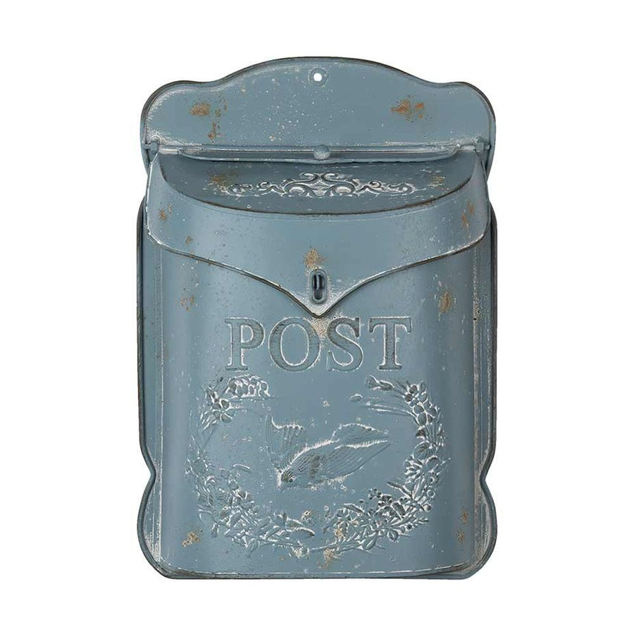 Vintage stílusú, fémből készült, antikolt kék színű, madaras és növényi dombormintával díszített, post feliratú postaláda