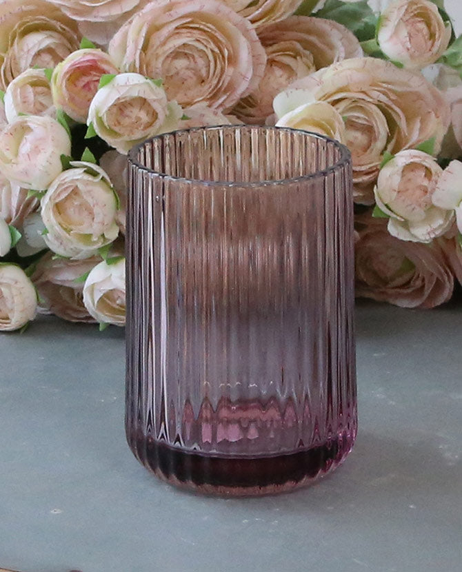 Vintage stílusú, bordázott üvegű, halvány lilásrózsaszín színű fogmosópohár
