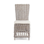 Provanszi stílusú, rattanból készült étkezőszék levehető ekrü színű lenvászon ülőpárnával.