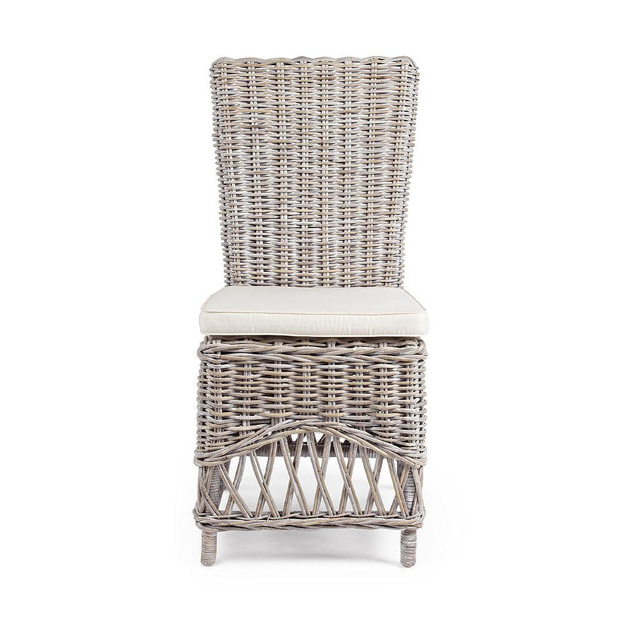 Provanszi stílusú, rattanból készült étkezőszék levehető ekrü színű lenvászon ülőpárnával.